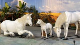Lebensgroßes animatronisches Einhorn für Themenparks und Veranstaltungen