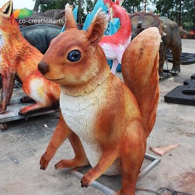 kaufen ISO-Fiberglas-Skulptur-Eichhörnchen die kundengerechten belichtete Tiere online manufacture