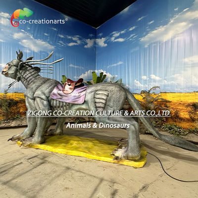 Reitbare Animatronic Monster-Fahrt: Dynamische Bewegung & Silber-Bestien-Design für Abenteuerparks